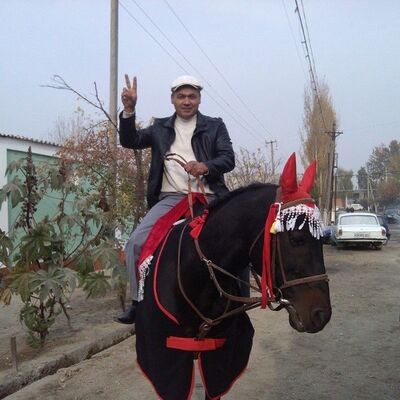  ,   Zoyir, 44 ,   