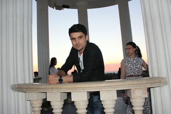  ,   Artur, 35 ,   ,   , c 