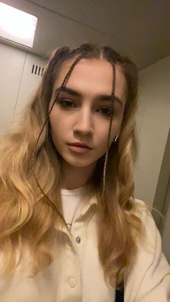  ,   Lena, 25 ,   ,   