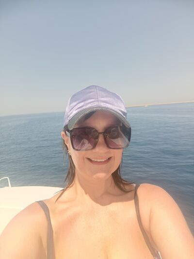  ,   OLENA, 47 ,   ,   , c , 