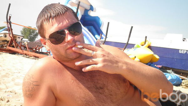 ,   Djohny, 40 ,   