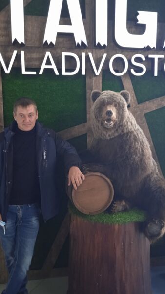  ,   Viktor, 31 ,   ,   
