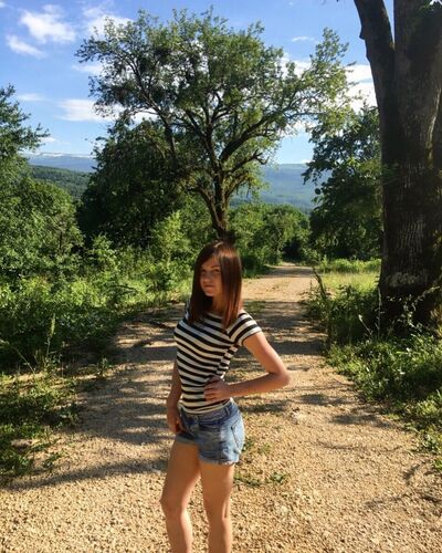  -,   Vera, 22 ,   ,   , c 