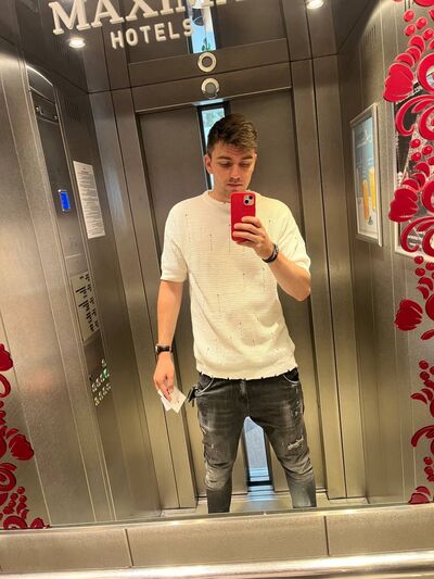  --,   Zhenya, 30 ,   ,   