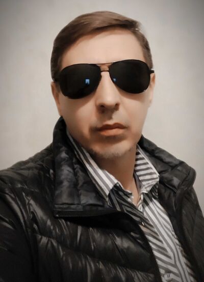  ,   Alex, 52 ,   ,   