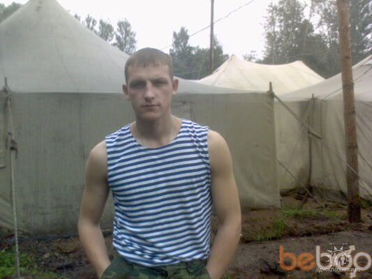  -,   Micha, 37 ,   