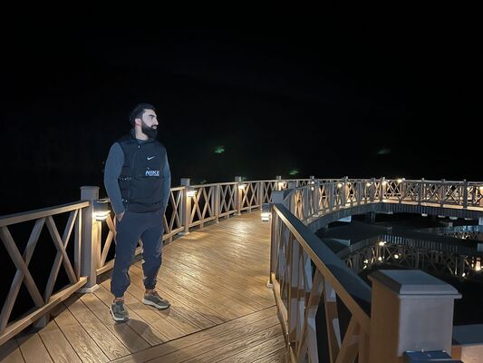 ,   Huseyn, 32 ,     , c 