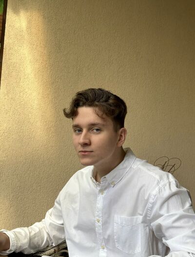  ,   Stefan, 21 ,   ,   