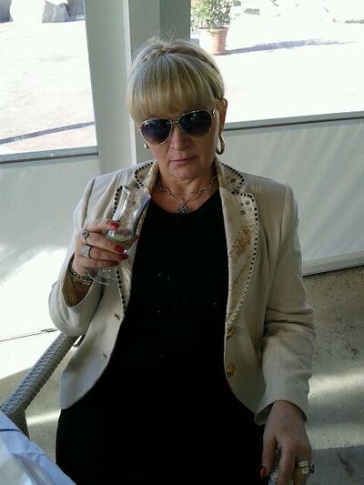  ,   Scarllet, 61 ,     , c 
