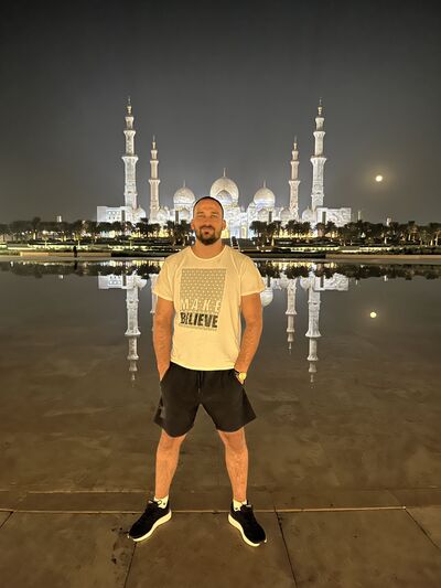  Holon,   Daniel, 33 ,   c 