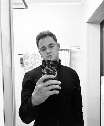  ,   Aleksandr, 24 ,   ,   