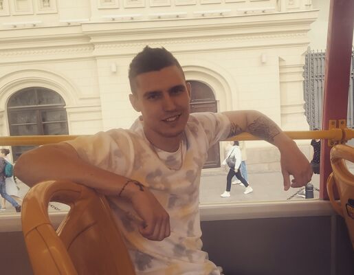  ,   Maxim, 28 ,   ,   
