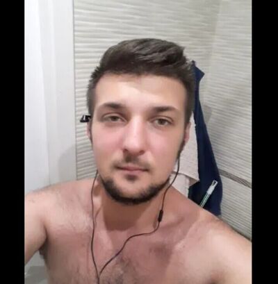  ,   Roman, 32 ,   , 