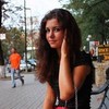  ,  Hanine, 30