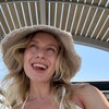  ,  Alina, 28