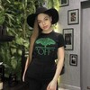  ,  Lara, 27